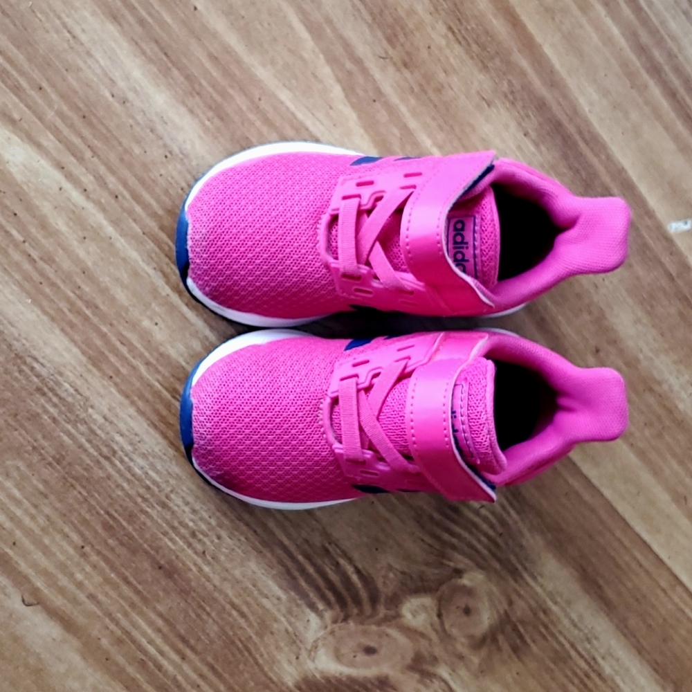 Toddler girl sneakers